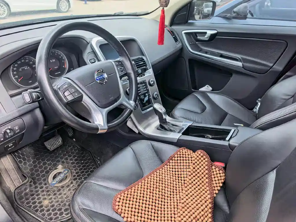 Volvo XC60 (Import) — миниатюра 2