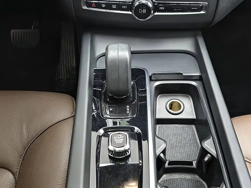 Volvo XC60 — миниатюра 13