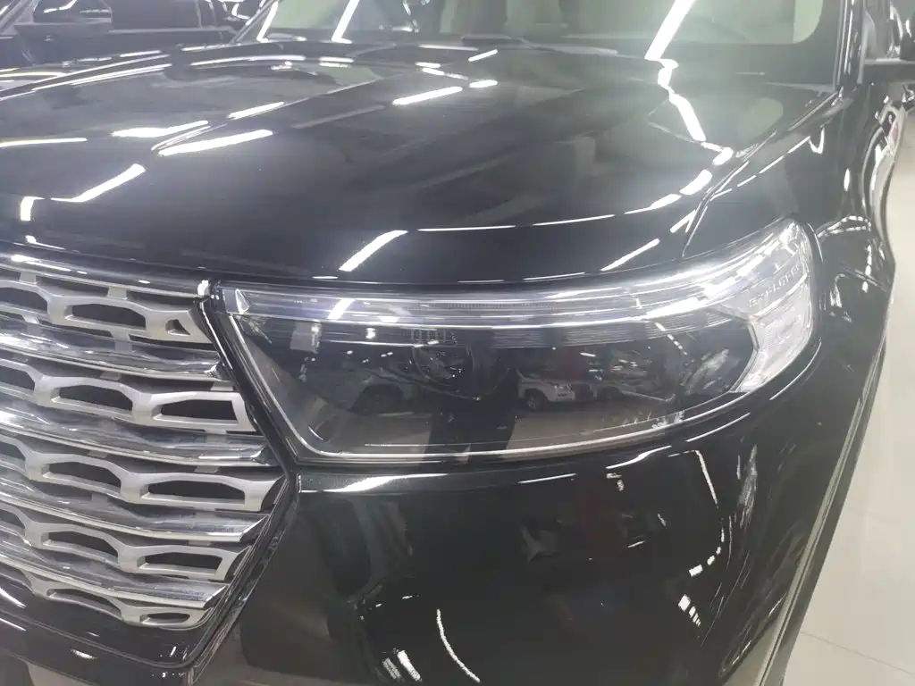 Ford Explorer — миниатюра 12