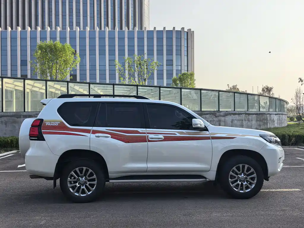 Toyota Prado — миниатюра 4