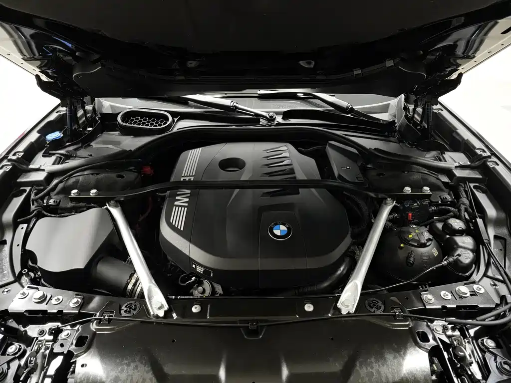 BMW 7 Series 7 2023 735Li M Sport
