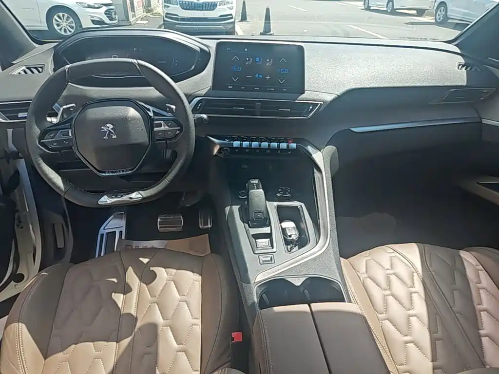 Peugeot 5008 — миниатюра 10