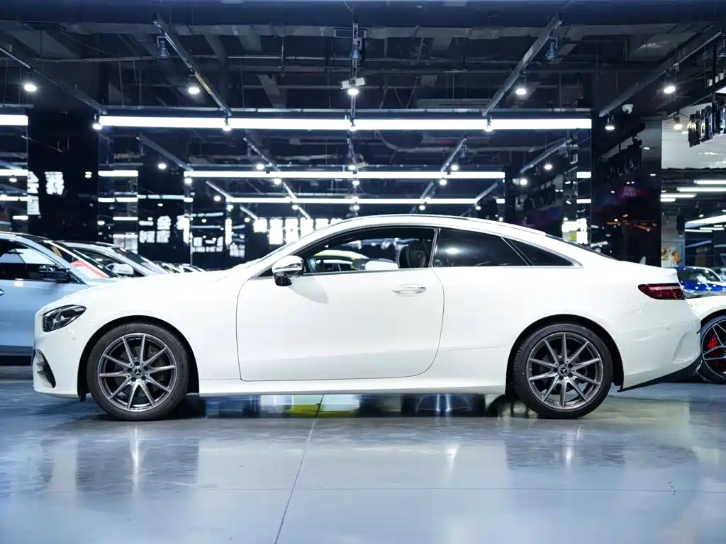 Mercedes-Benz E-Class (Import) — миниатюра 18
