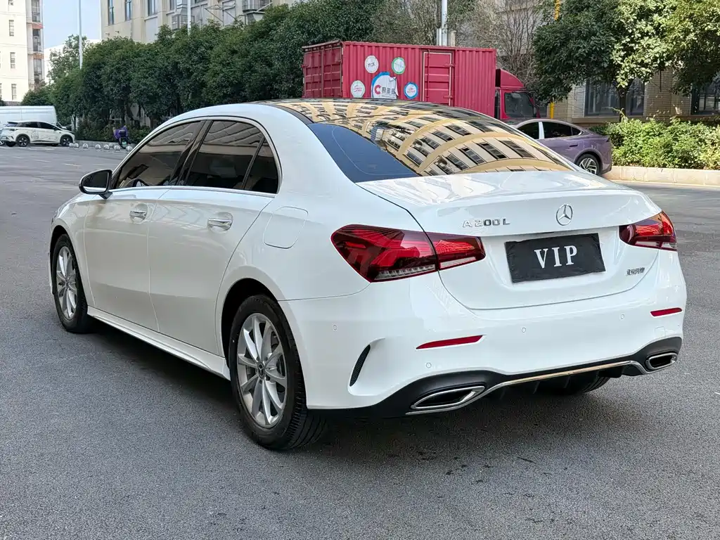 Mercedes-Benz A-Class — миниатюра 8