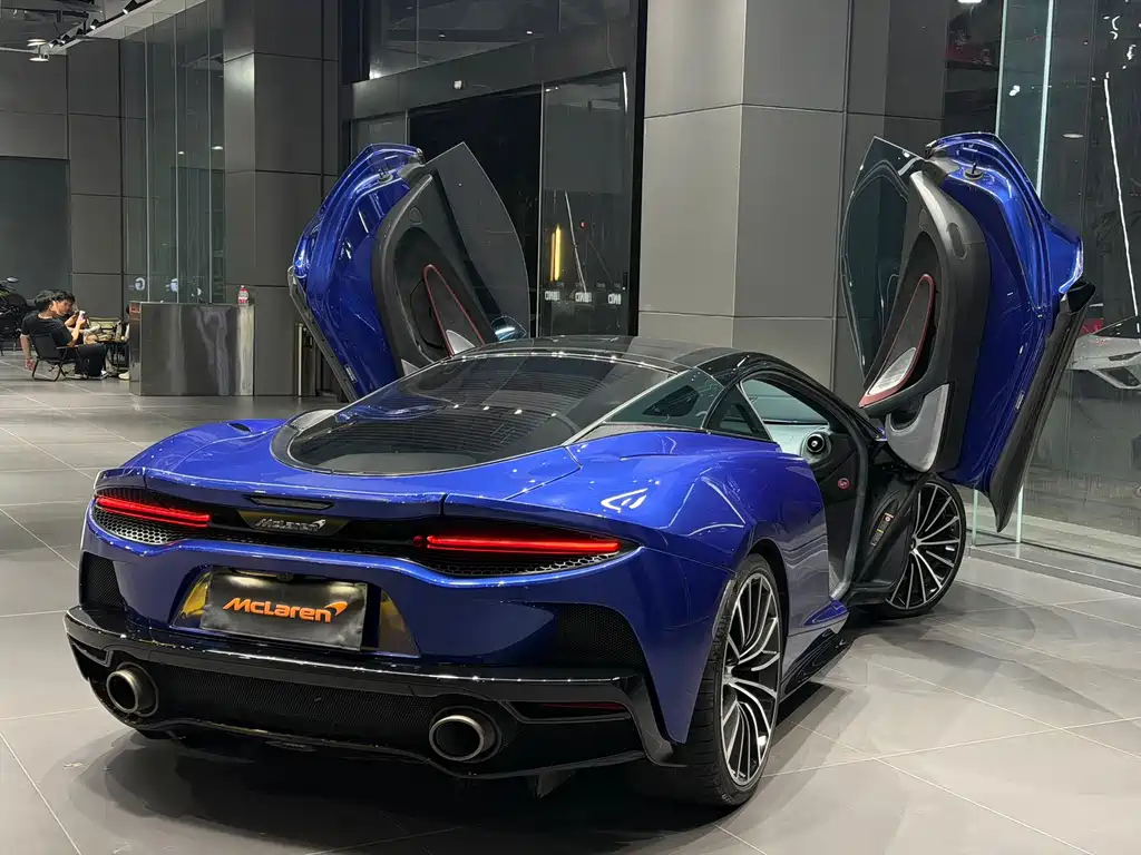 McLaren GT — миниатюра 10