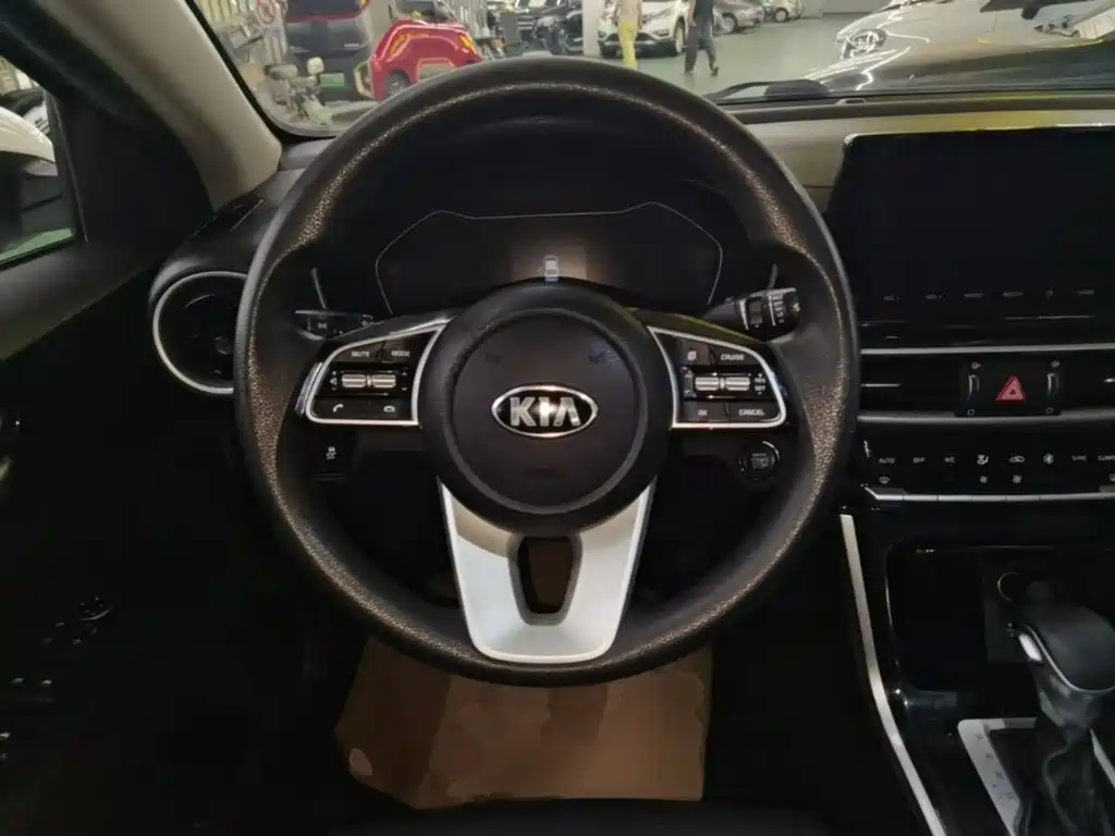 Kia K3 — миниатюра 11