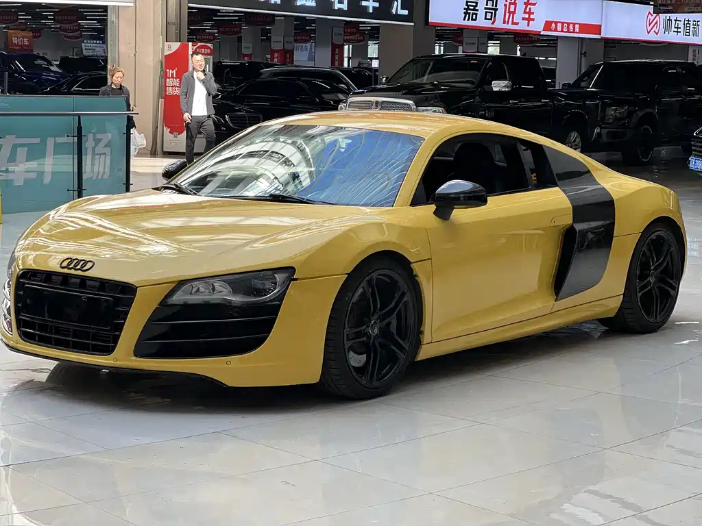 Audi R8