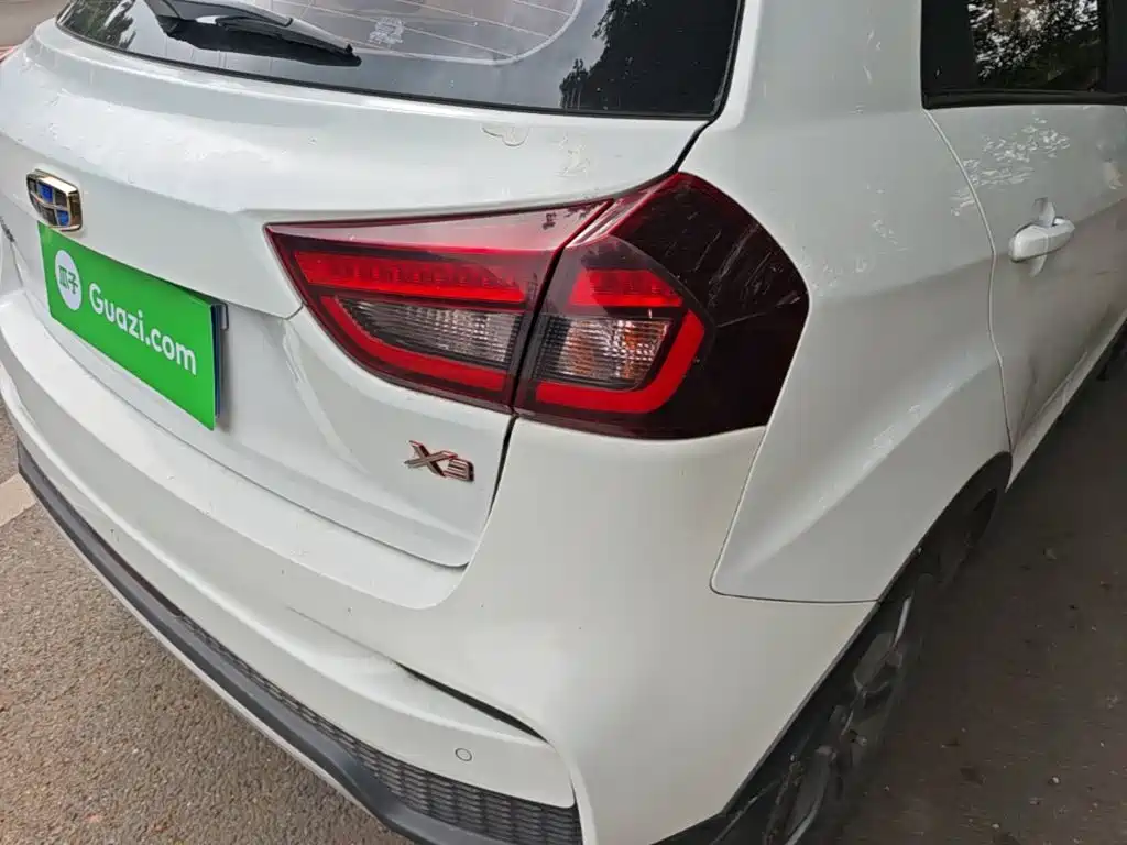 Geely Vision X3 — миниатюра 8