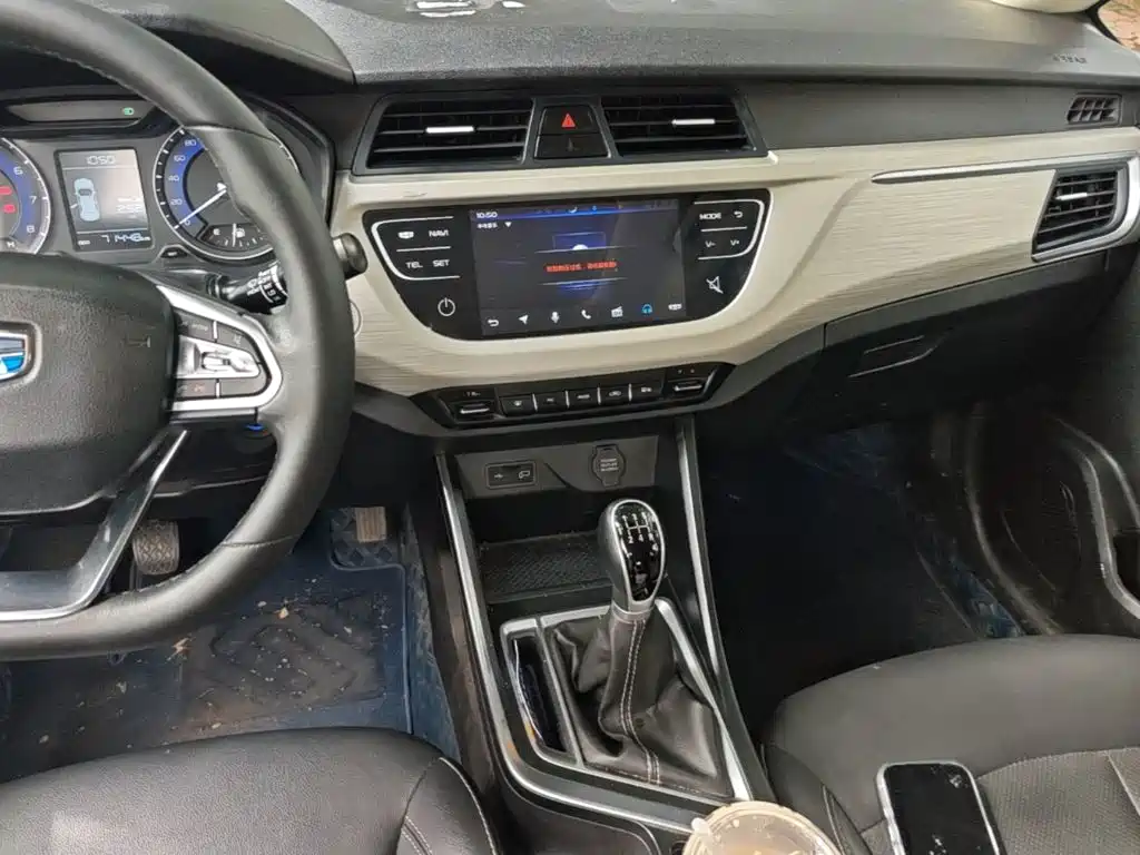 Geely Vision X3 — миниатюра 13