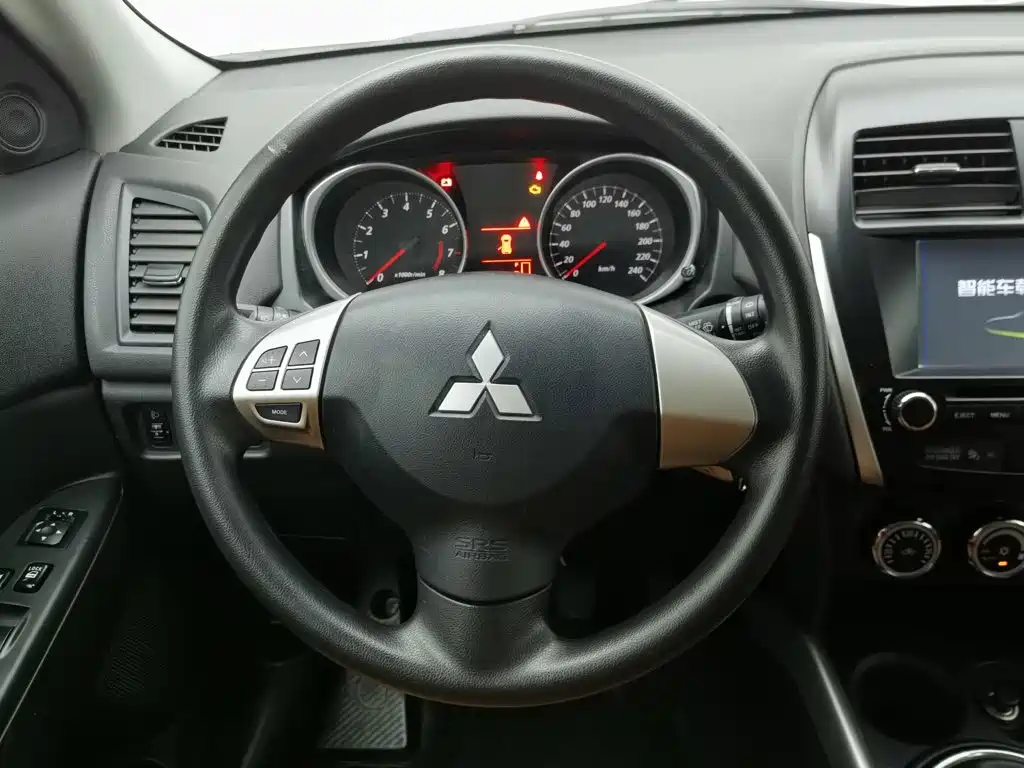 Mitsubishi ASX — миниатюра 11