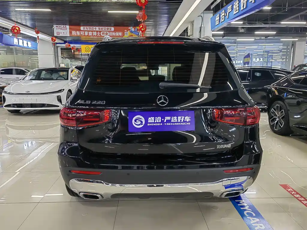 Mercedes-Benz GLB — миниатюра 17