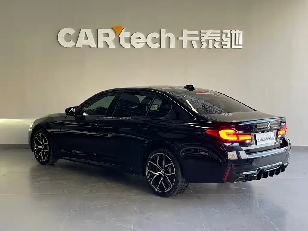 BMW 5 Series — миниатюра 6