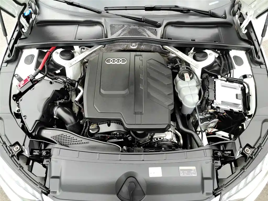 Audi A4L id 4622368 из Китая 8
