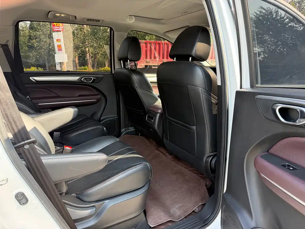 GAC Motor Trumpchi M6 — миниатюра 10