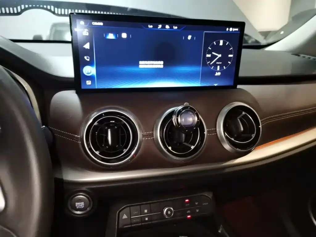Wey Wey VV6 — миниатюра 13