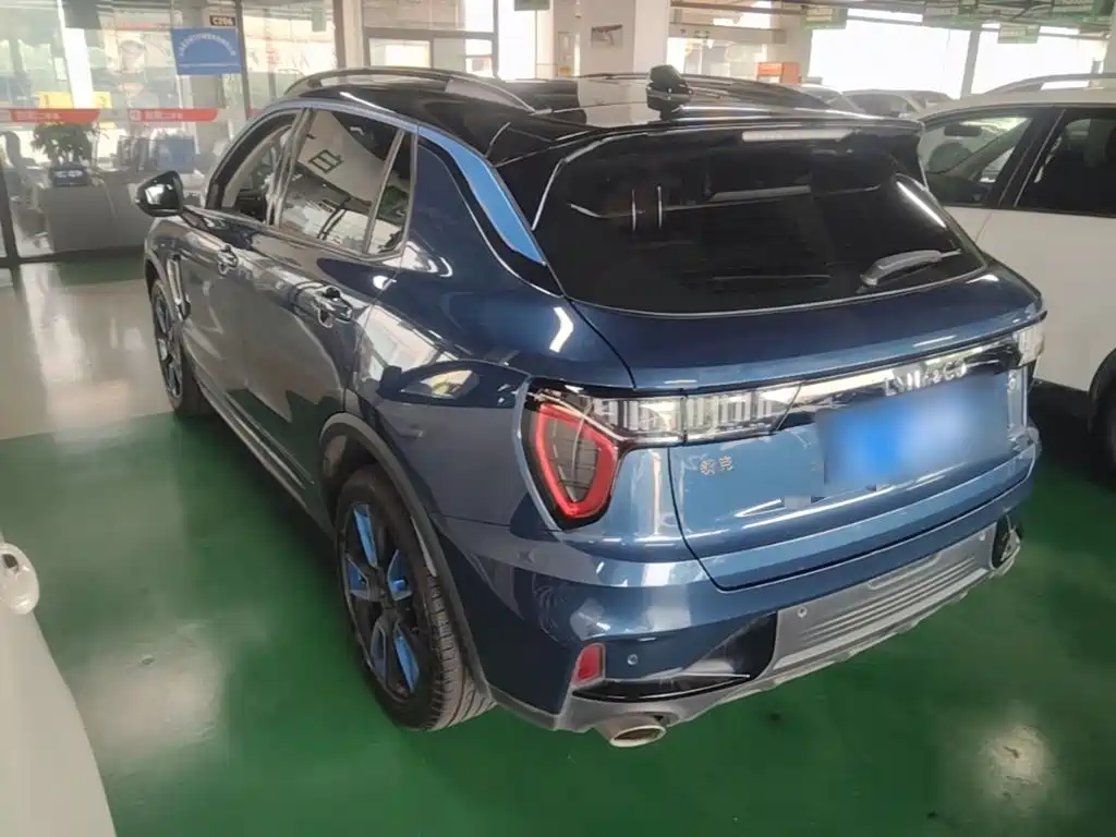 Lynk & Co 01 — миниатюра 5