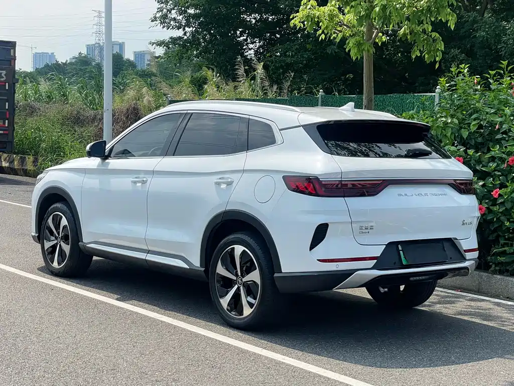 BYD PLUS New Energy — миниатюра 7