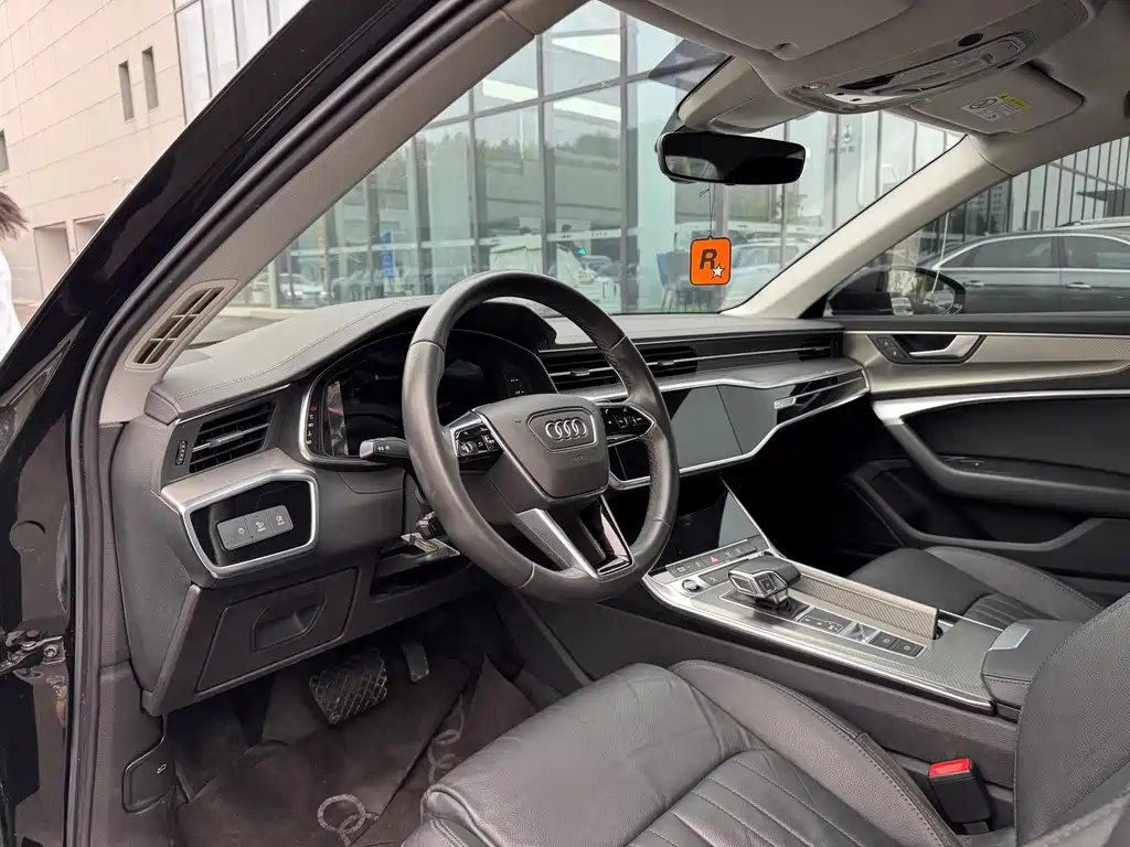 Audi A6L 2021 40 TFSI Luxury