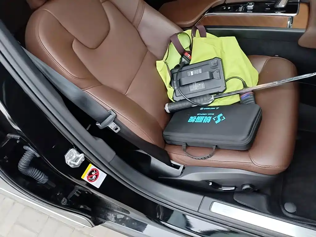 Volvo S90 — миниатюра 25