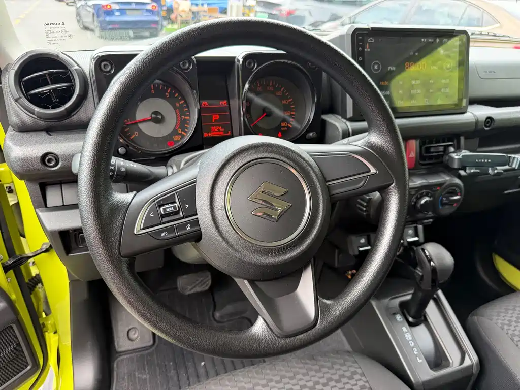 Suzuki Jimny — миниатюра 10
