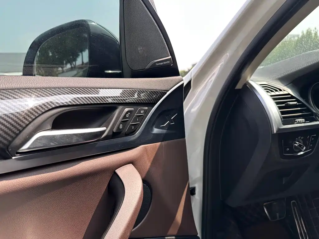 BMW X3 — миниатюра 5