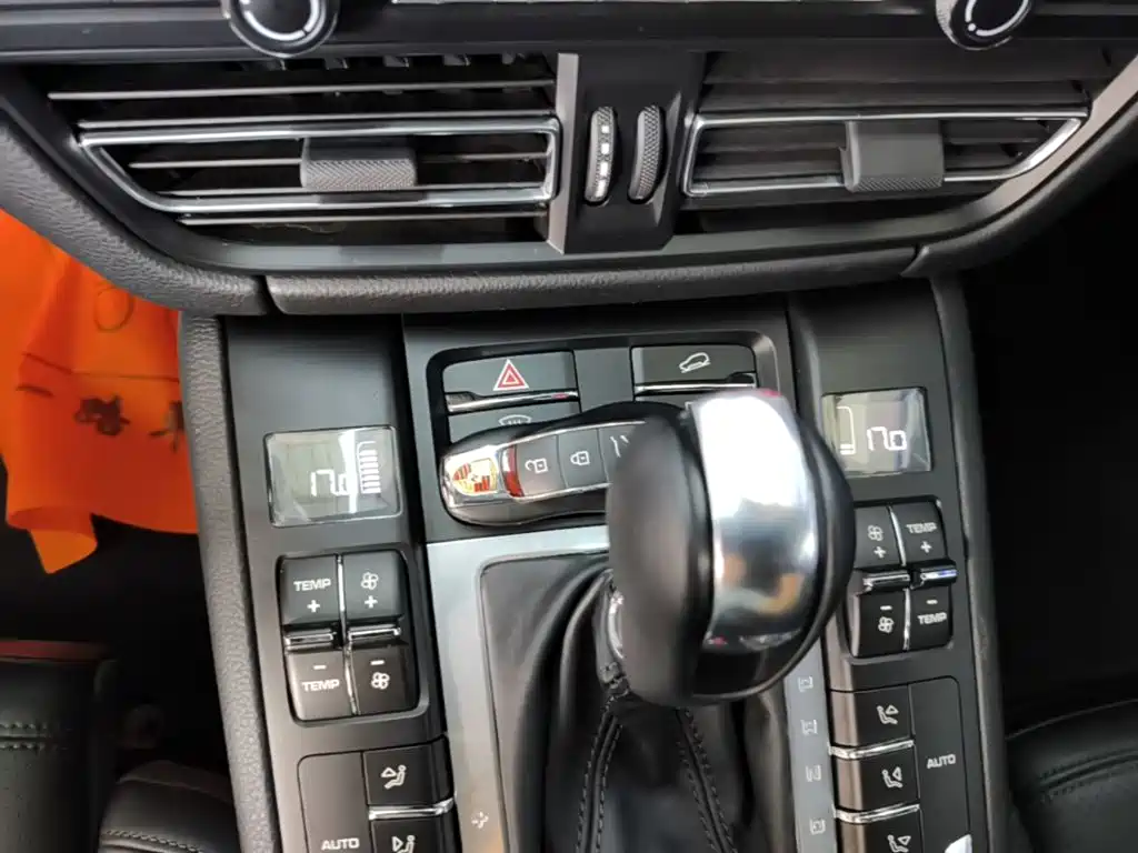 Porsche Macan — миниатюра 13