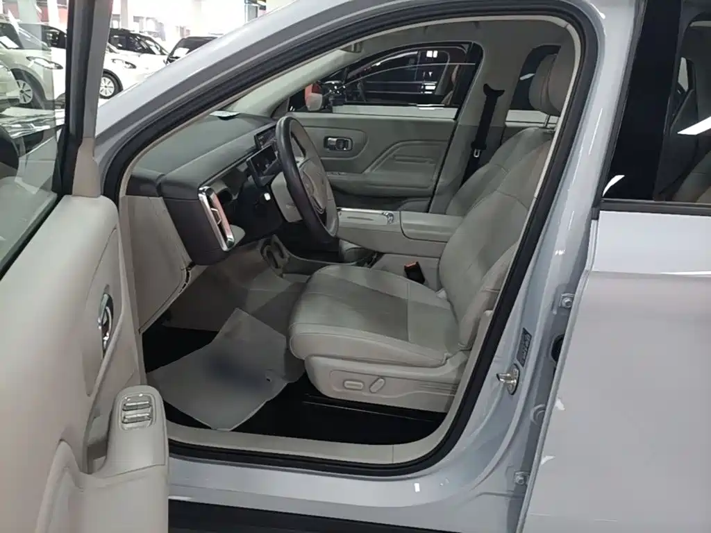 Leapmotor Leapmotor B10 — миниатюра 15