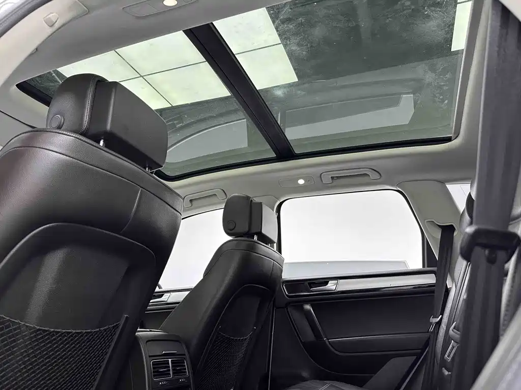 Volkswagen Touareg — миниатюра 6