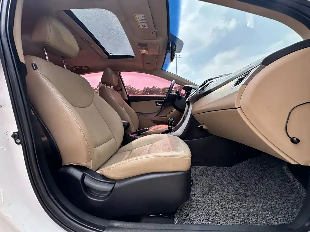 Hyundai Elantra Langdong — миниатюра 14