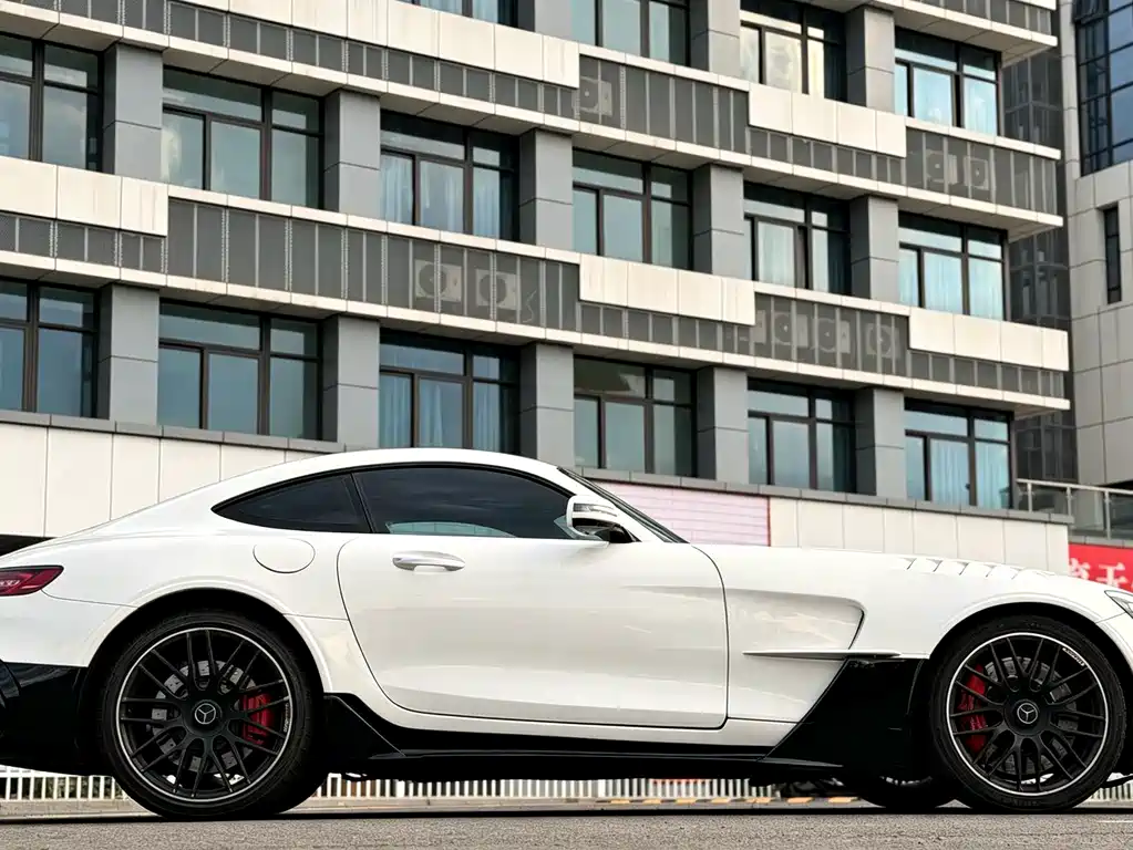 Mercedes-Benz AMG GT — миниатюра 9