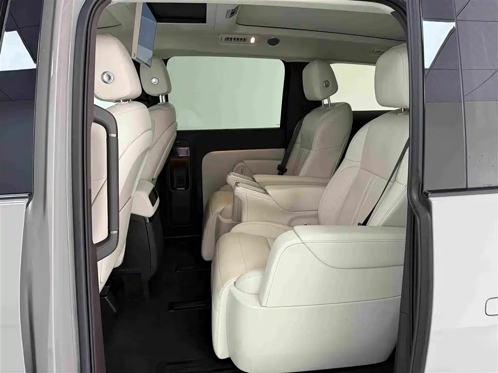 Li Auto Li MEGA — миниатюра 5