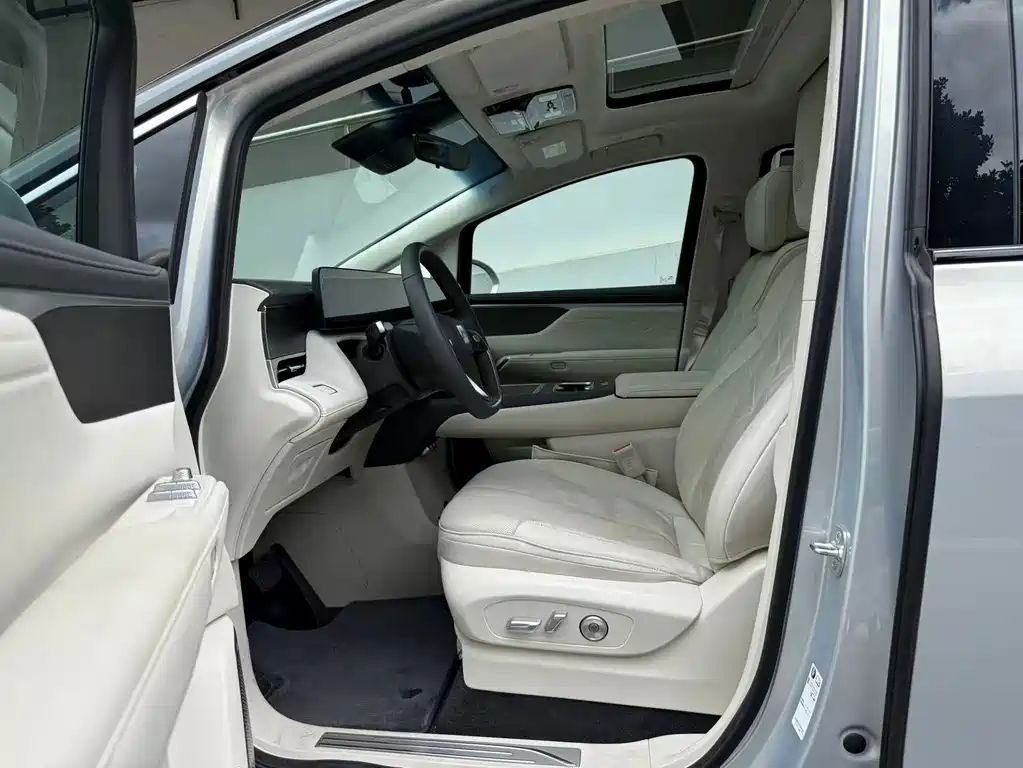 Buick Не похоже, что ты семья. — миниатюра 3