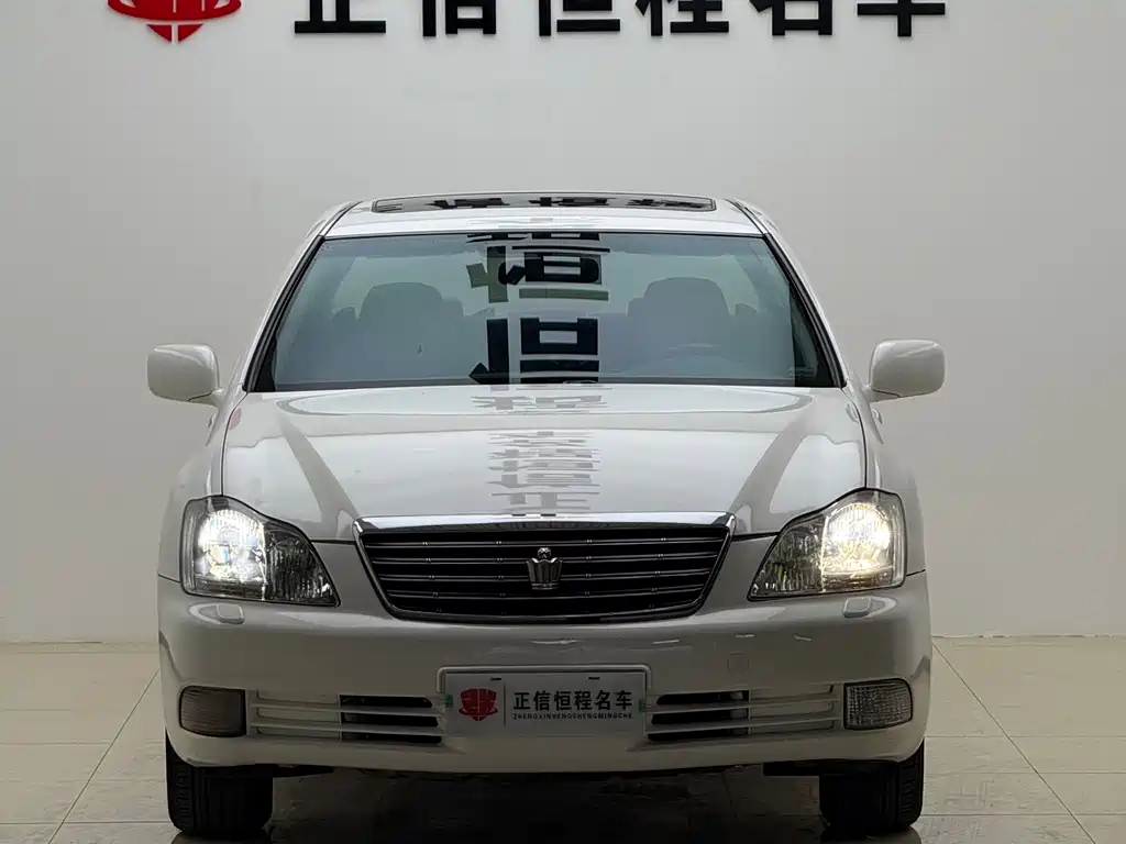 Toyota Crown — миниатюра 2