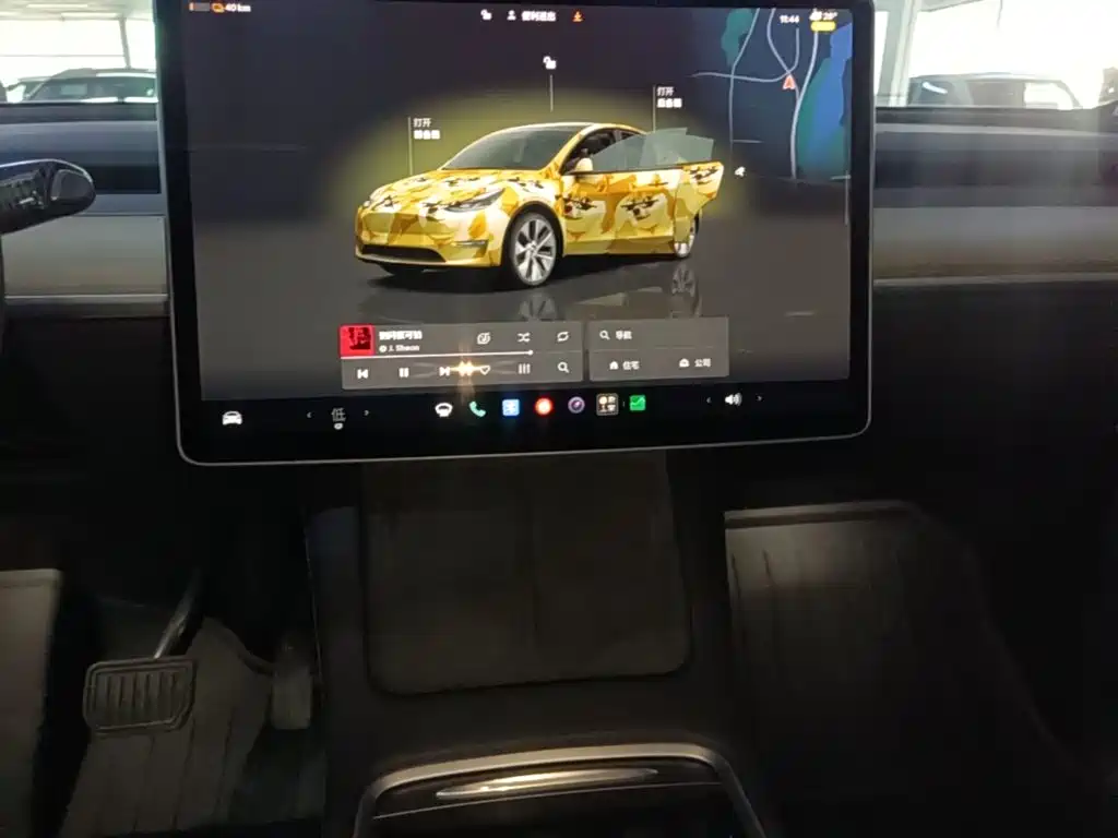Tesla Model Y — миниатюра 13
