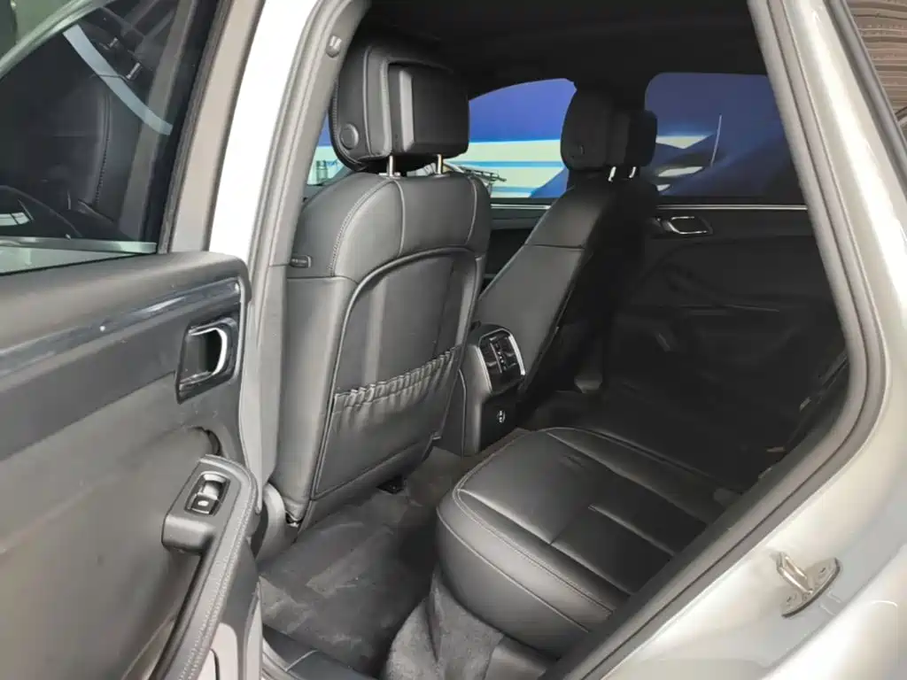 Porsche Macan — миниатюра 17