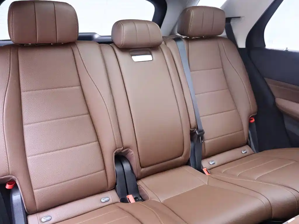 Mercedes-Benz GLE (Import) — миниатюра 23