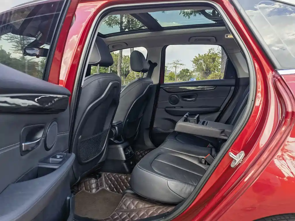 BMW 2 Series Active Tourer (Import) — миниатюра 12