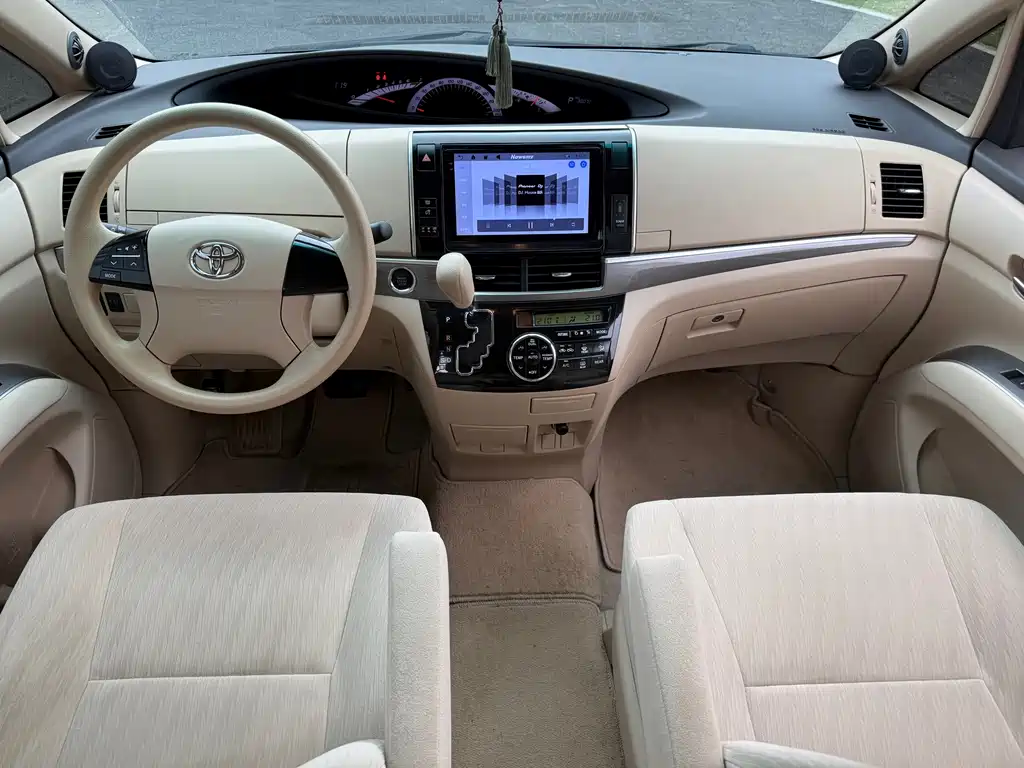 Toyota Previa — миниатюра 10