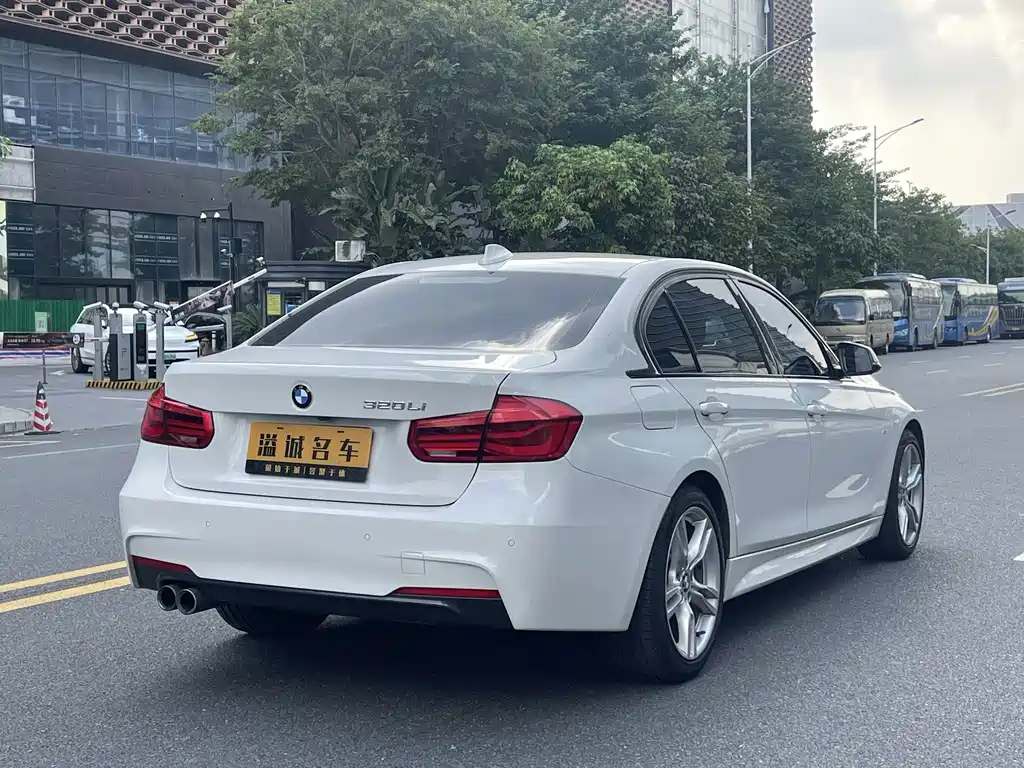 BMW 3 Series — миниатюра 11