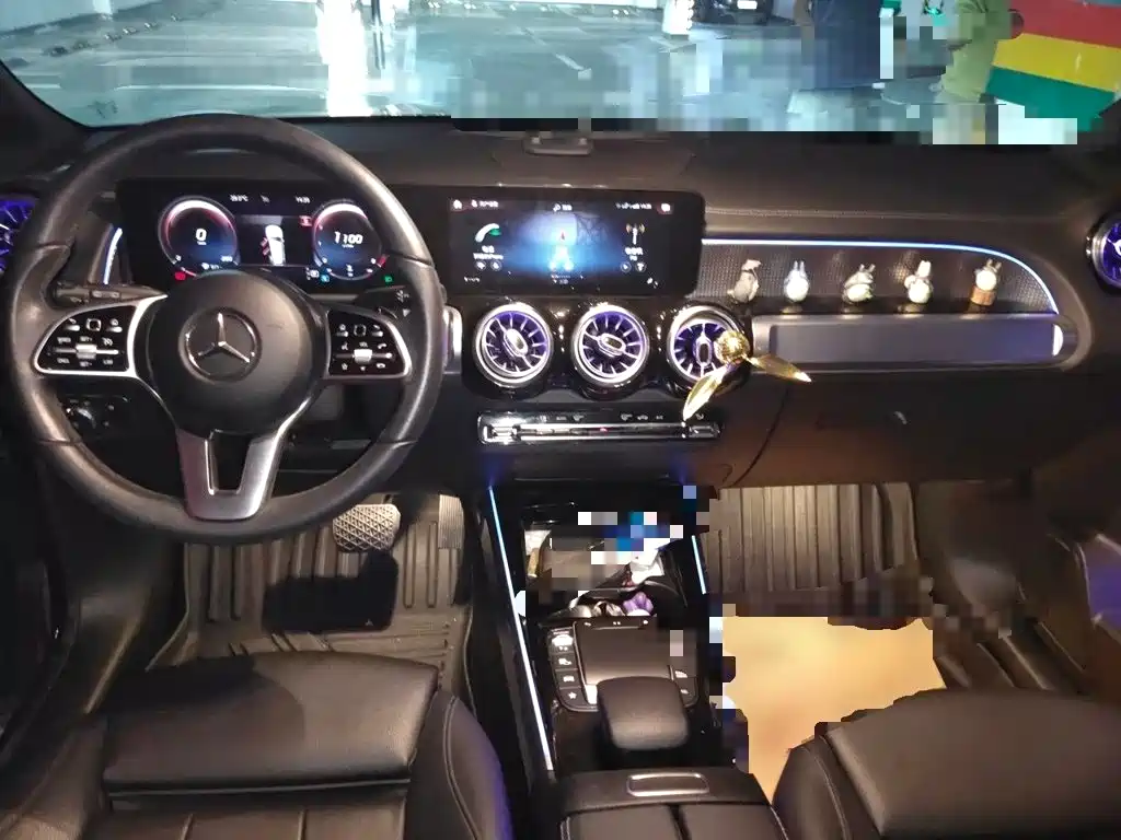 Mercedes-Benz GLB — миниатюра 10