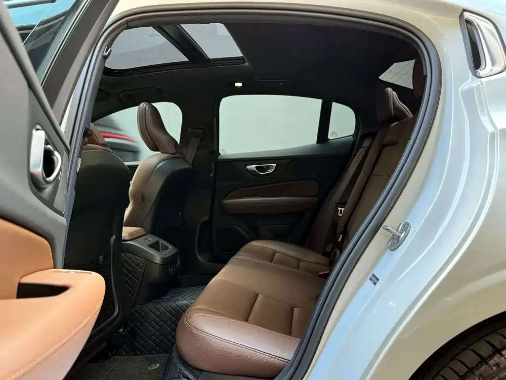 Volvo S60 — миниатюра 10