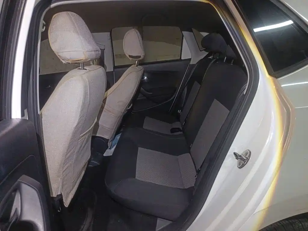 Volkswagen Polo — миниатюра 13