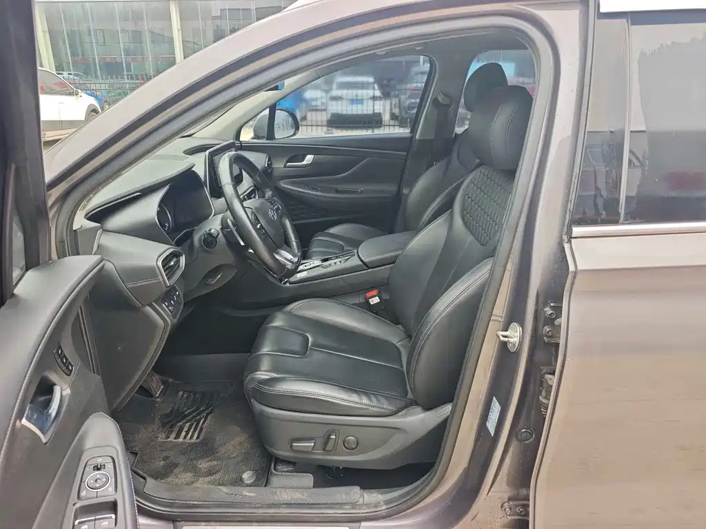Hyundai Santa Fe — миниатюра 5
