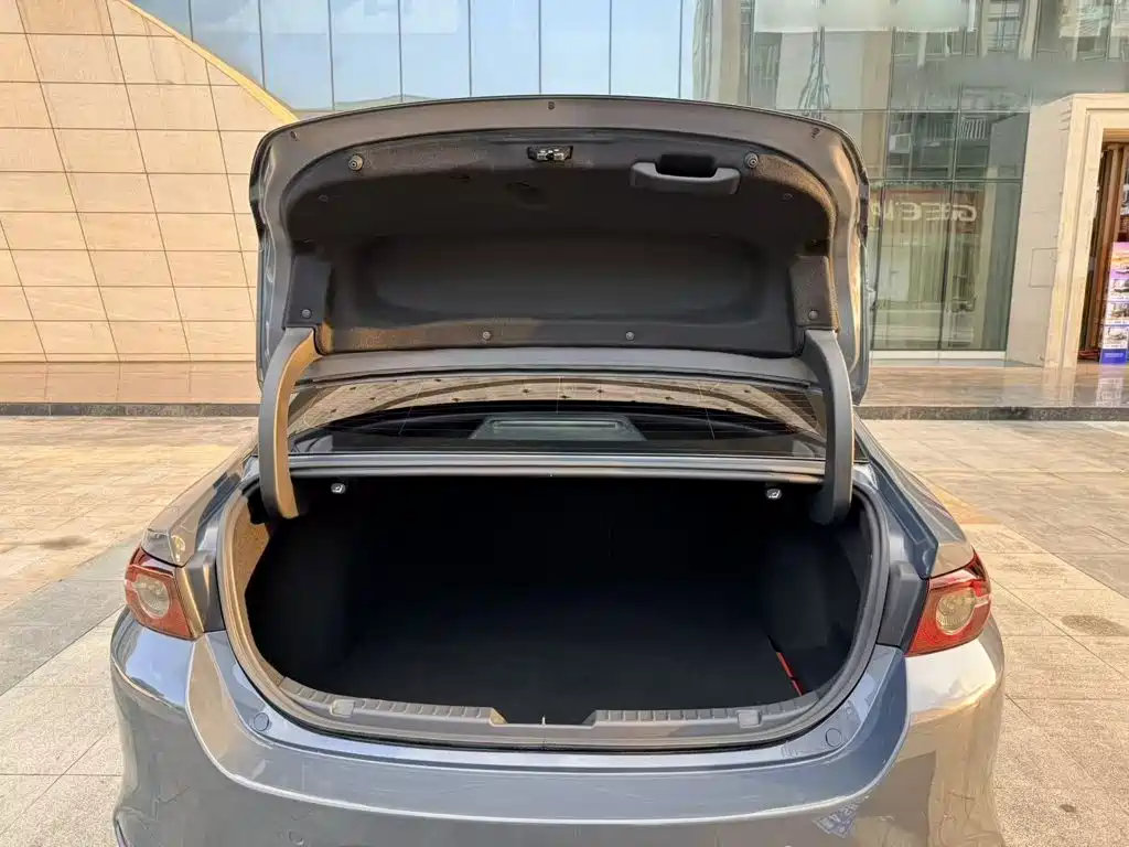 Mazda 3 Axela — миниатюра 2