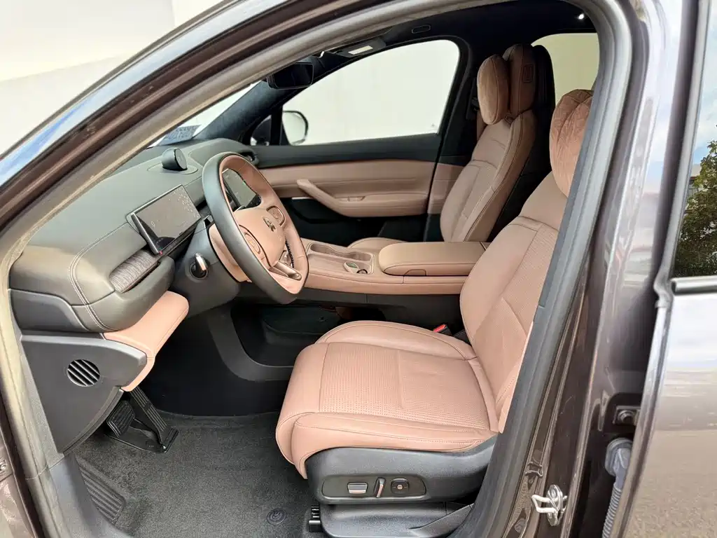 NIO ES6 — миниатюра 8