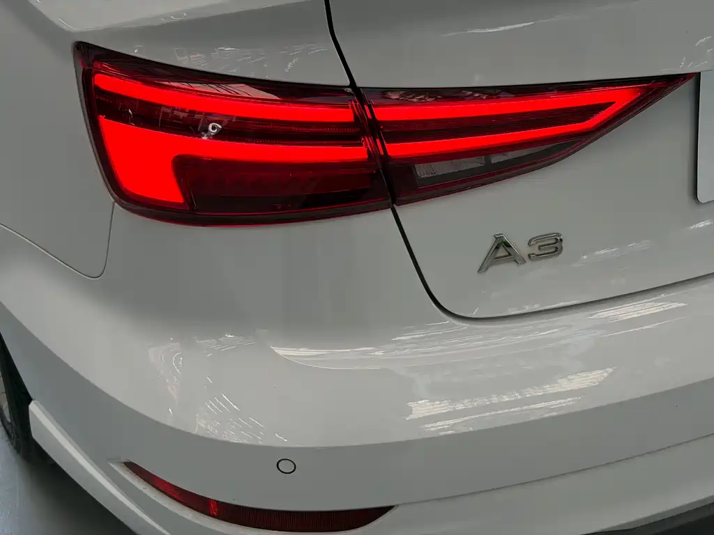 Audi A3 2020 Limousine 35 TFSI Fashion V