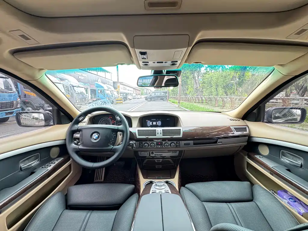 BMW 7 Series 7 2005 740Li