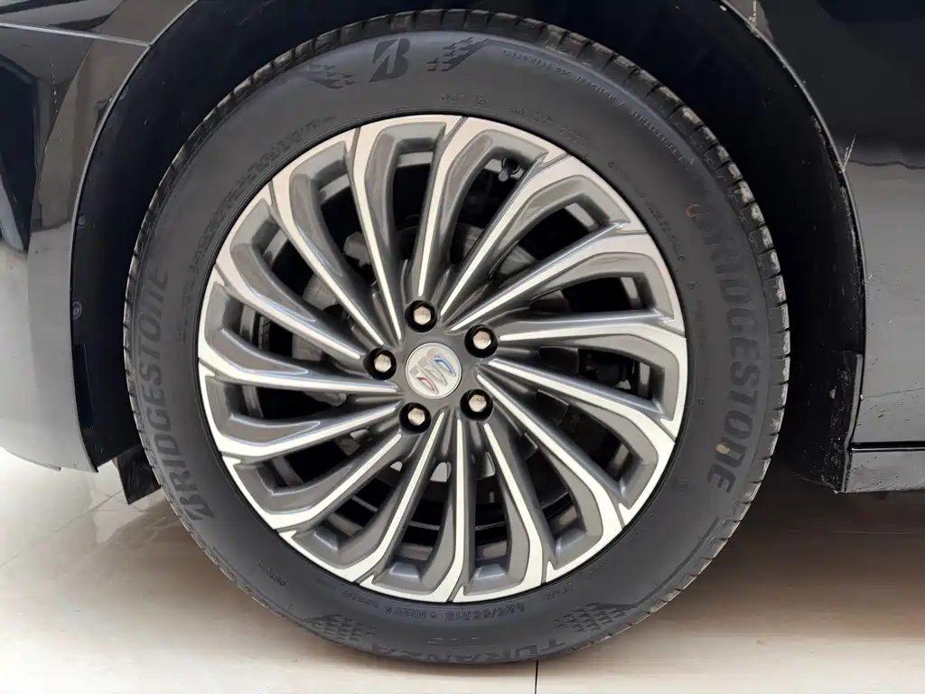 Buick LaCrosse — миниатюра 16