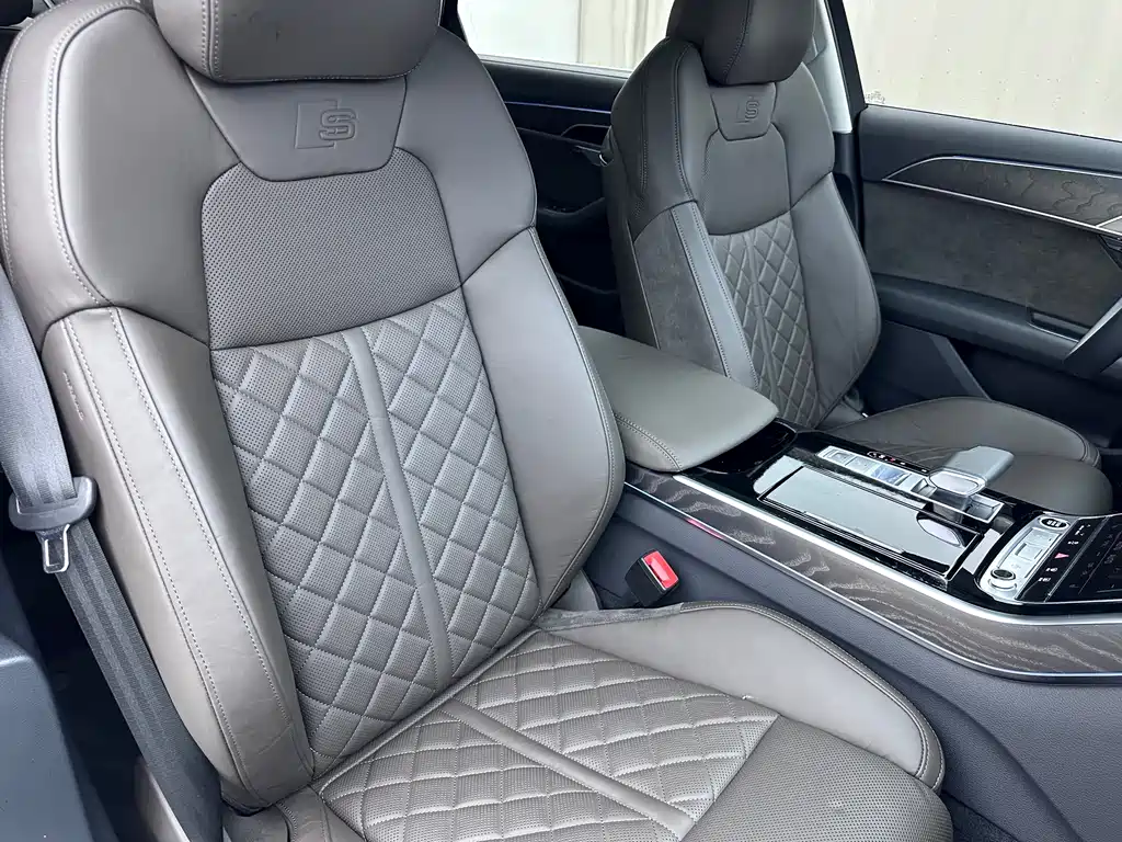 Audi A8 — миниатюра 11