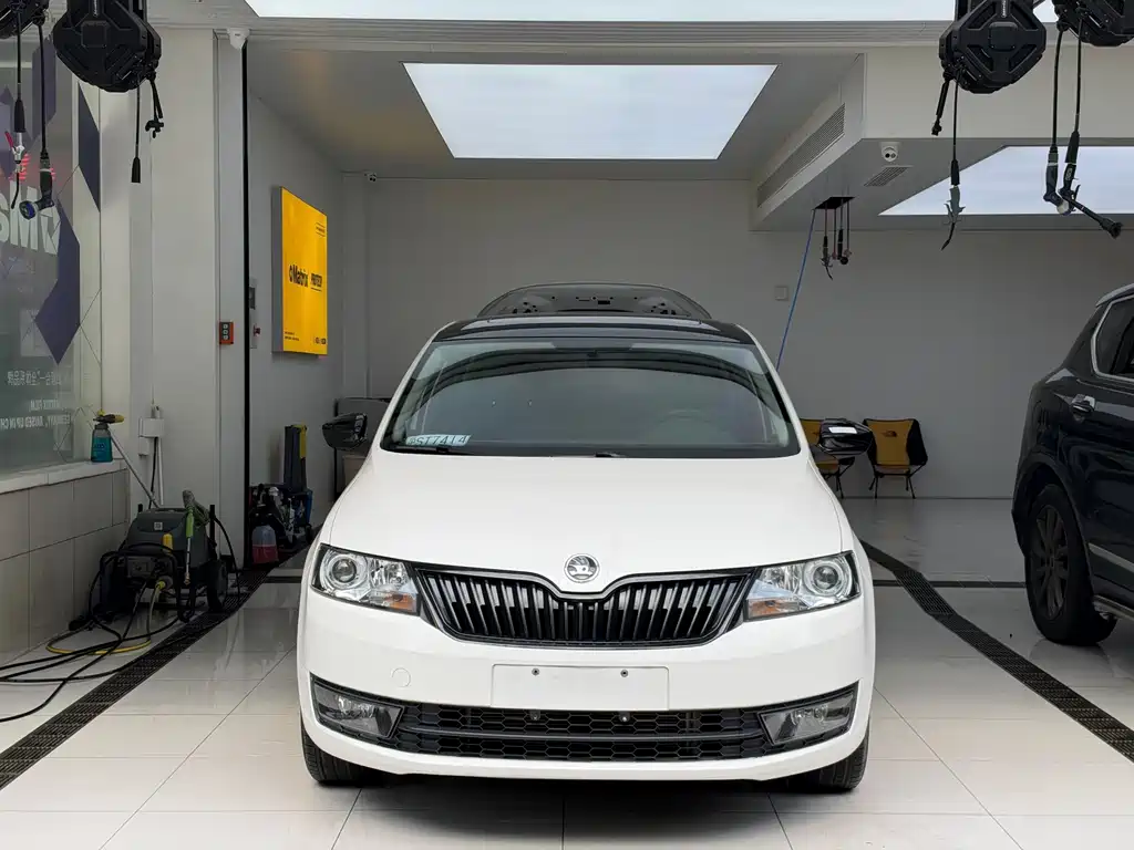 Skoda Rapid Spaceback — миниатюра 2